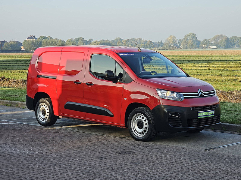 Citroën Berlingo 1.2 XL 130 AUT. 34 dkm. - Box van: picture 5 Citroën Berlingo 1.2 XL 130 AUT. 34 dkm. - Box van: picture 5