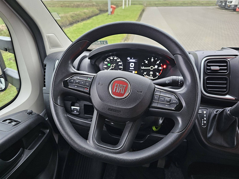 Interior photo 2: Leasing of Fiat Ducato 35 AC AUTOMAAT EURO6 Fiat Ducato 35 AC AUTOMAAT EURO6