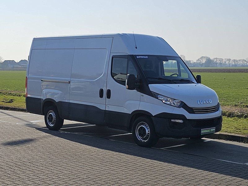 Iveco Daily 35 S 14 140 AUTOM. L2H2 - Panel van: picture 5 Iveco Daily 35 S 14 140 AUTOM. L2H2 - Panel van: picture 5