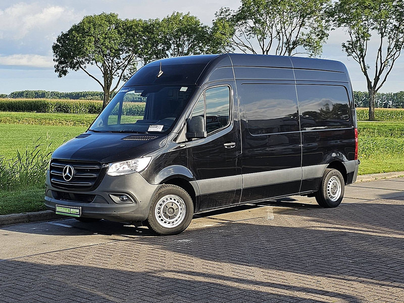 Mercedes-Benz Sprinter 214 L2H1 Navi Trekhaak - Small van: picture 2 Mercedes-Benz Sprinter 214 L2H1 Navi Trekhaak - Small van: picture 2