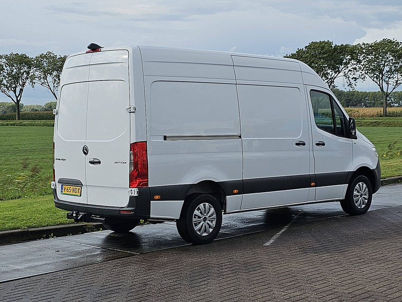 Mercedes-Benz Sprinter 317 L2H2 Mbux Trekhaak ! - Panel van: picture 3 Mercedes-Benz Sprinter 317 L2H2 Mbux Trekhaak ! - Panel van: picture 3