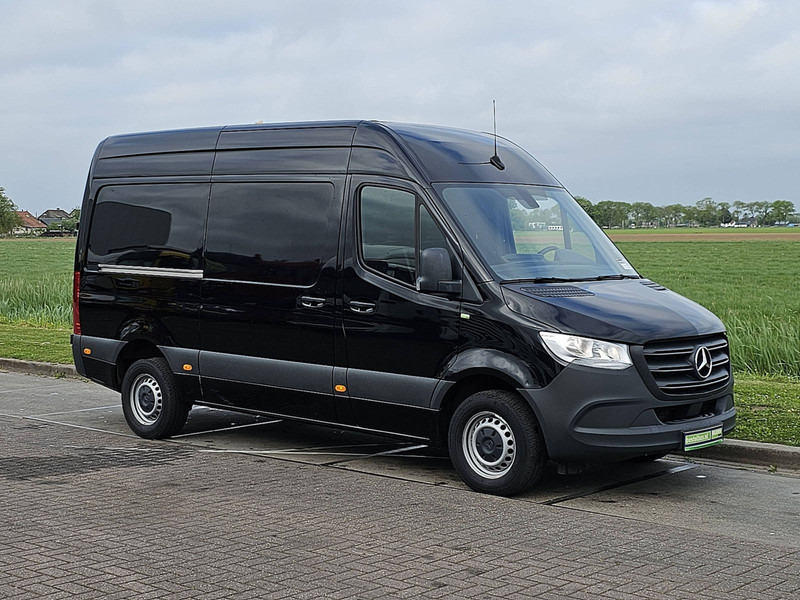 Mercedes-Benz Sprinter 317 L2H2 Navi Euro6 AC! - Panel van: picture 5 Mercedes-Benz Sprinter 317 L2H2 Navi Euro6 AC! - Panel van: picture 5