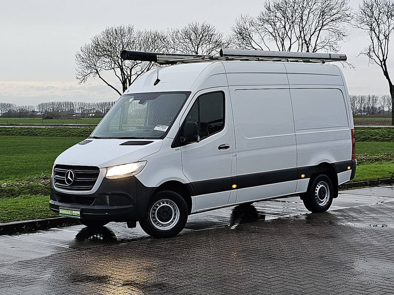 Mercedes-Benz Sprinter 319 L2H2 3.5T-Trekhaak! - Panel van: picture 2 Mercedes-Benz Sprinter 319 L2H2 3.5T-Trekhaak! - Panel van: picture 2
