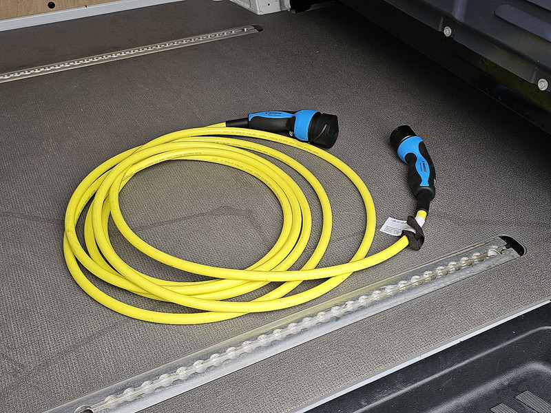 Small van, Electric van Mercedes-Benz eVito  112 Long-Range 70kwh: picture 18