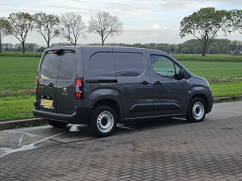 Peugeot Partner 1.5 BHDI 102 - Box van: picture 3 Peugeot Partner 1.5 BHDI 102 - Box van: picture 3