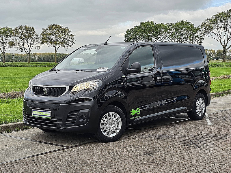 Peugeot e-Expert  L2 50kWh Trekhaak! - Small van, Electric van: picture 2 Peugeot e-Expert  L2 50kWh Trekhaak! - Small van, Electric van: picture 2
