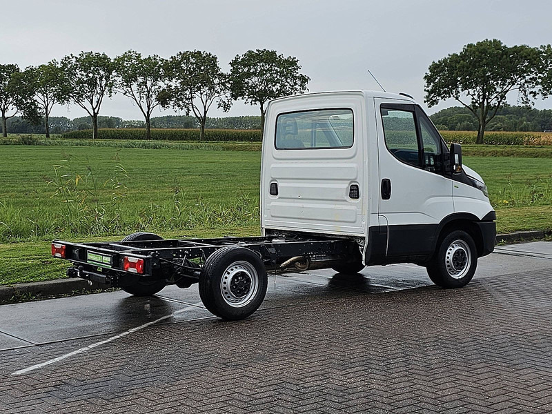 Iveco Daily 35 S 12 CHASSIS - Van: picture 3 Iveco Daily 35 S 12 CHASSIS - Van: picture 3