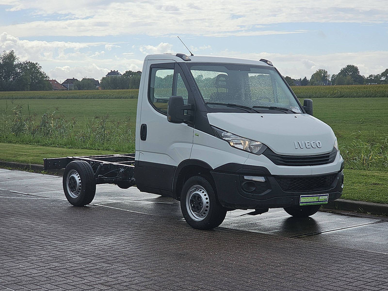 Iveco Daily 35 S 12 CHASSIS - Van: picture 5 Iveco Daily 35 S 12 CHASSIS - Van: picture 5