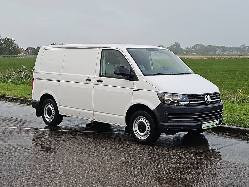Volkswagen Transporter 2.0 TDI - Small van: picture 5 Volkswagen Transporter 2.0 TDI - Small van: picture 5