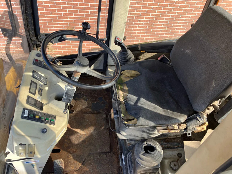 Wheel loader Ahlmann AS14: picture 6