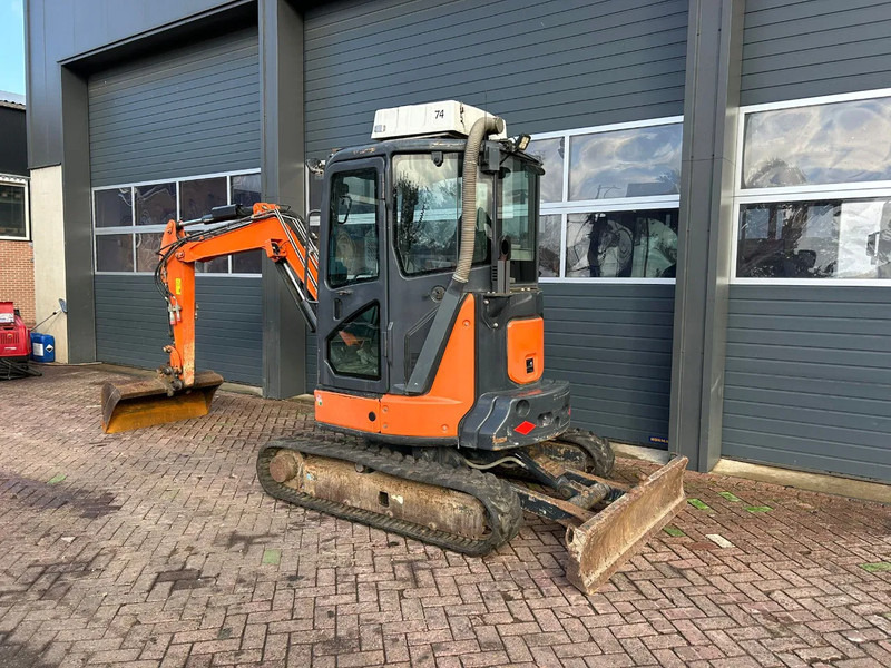 Hitachi ZX38U-5A CLR - Mini excavator: picture 4 Hitachi ZX38U-5A CLR - Mini excavator: picture 4