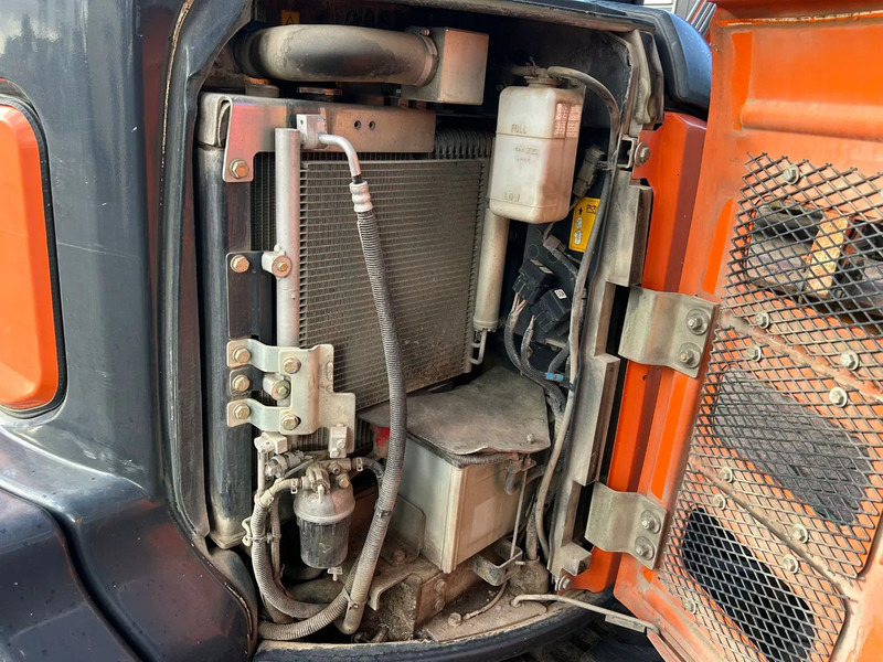 Mini excavator Hitachi ZX38U-5A CLR: picture 6