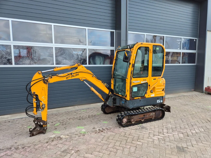 Hyundai R16-9 - Mini excavator: picture 1 Hyundai R16-9 - Mini excavator: picture 1