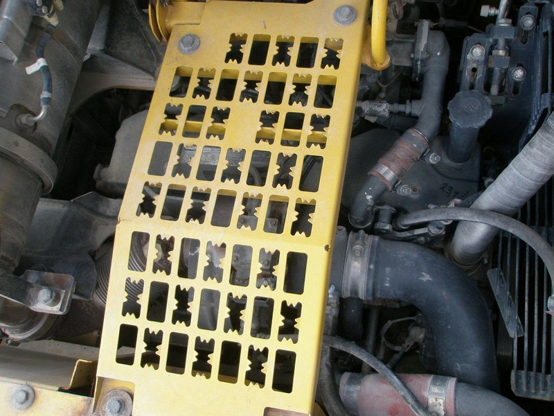 Crawler excavator Komatsu PC 240LC-10: picture 8