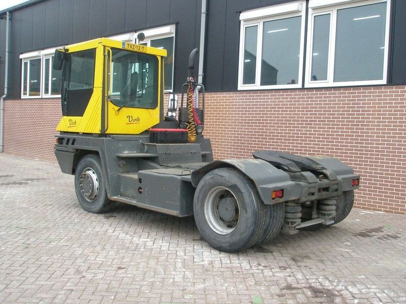 Terberg RT 222 RT220 4x4 - Terminal tractor: picture 2 Terberg RT 222 RT220 4x4 - Terminal tractor: picture 2