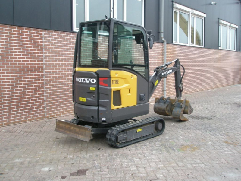 Volvo ECR18E - Mini excavator: picture 3 Volvo ECR18E - Mini excavator: picture 3