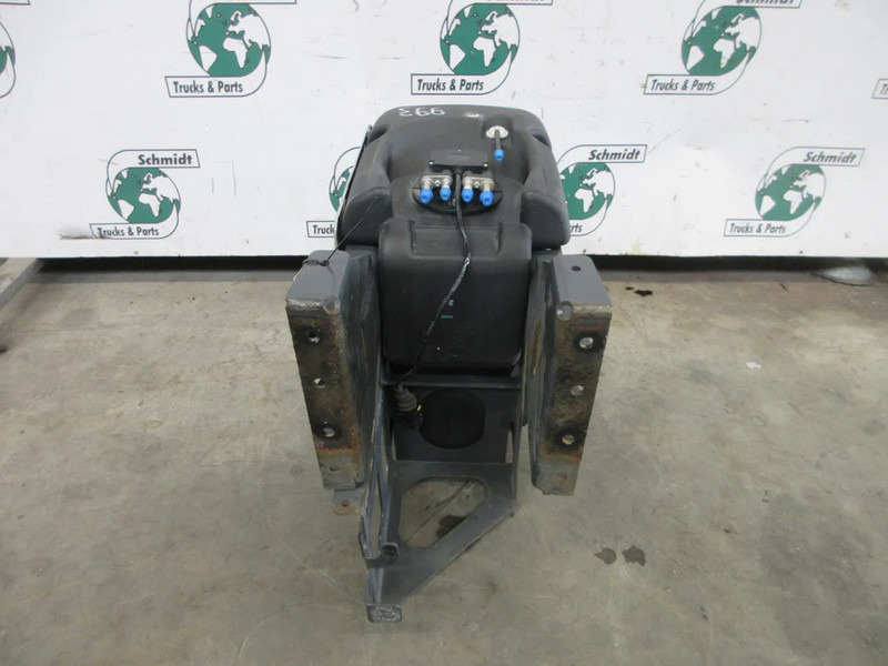 DAF 1707645 AD BLUE TANK NIEUWE & GEBRUIKT DAF LF 220 EURO 6 - Fuel tank for Truck: picture 4 DAF 1707645 AD BLUE TANK NIEUWE & GEBRUIKT DAF LF 220 EURO 6 - Fuel tank for Truck: picture 4
