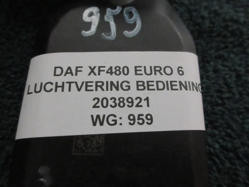 DAF 2038921 ECAS BEDIENING DAF XF CF 480 EURO 6 MODEL 2021 - Electrical system for Truck: picture 5 DAF 2038921 ECAS BEDIENING DAF XF CF 480 EURO 6 MODEL 2021 - Electrical system for Truck: picture 5