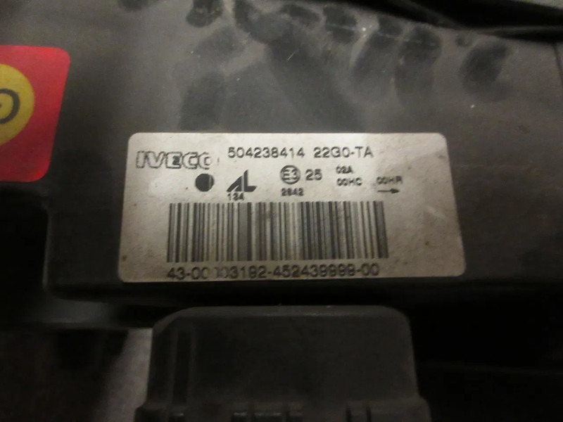 Iveco 504238414 KOPLAMP STRALIS EURO 5 RECHTS - Headlight for Truck: picture 5 Iveco 504238414 KOPLAMP STRALIS EURO 5 RECHTS - Headlight for Truck: picture 5