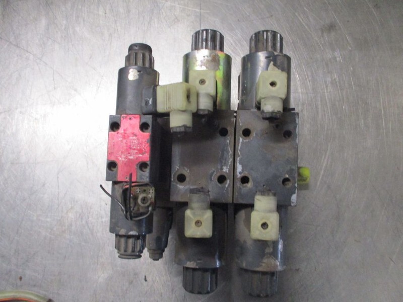 Iveco TRAKKER 410T45 400671429 POMP - Hydraulics for Truck: picture 2 Iveco TRAKKER 410T45 400671429 POMP - Hydraulics for Truck: picture 2