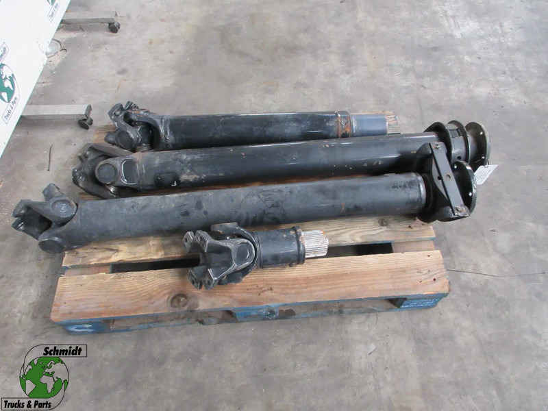 MAN 81.39366-6137//81.39366-6140//81.39326-6120 AANDRIJFAS MAN 41.440 8X4 EURO 6 - Drive shaft for Truck: picture 1 MAN 81.39366-6137//81.39366-6140//81.39326-6120 AANDRIJFAS MAN 41.440 8X4 EURO 6 - Drive shaft for Truck: picture 1