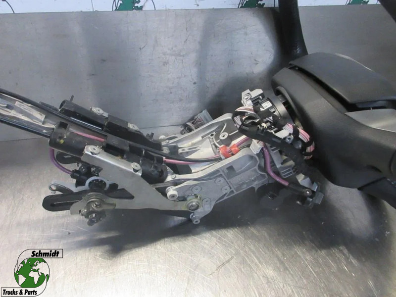 MAN 81.46113-6289 // 81.46433-6020 // 81.64633-6019 // STUURKOLOM MAN 18.510 EURO 6 - Steering column for Truck: picture 1 MAN 81.46113-6289 // 81.46433-6020 // 81.64633-6019 // STUURKOLOM MAN 18.510 EURO 6 - Steering column for Truck: picture 1