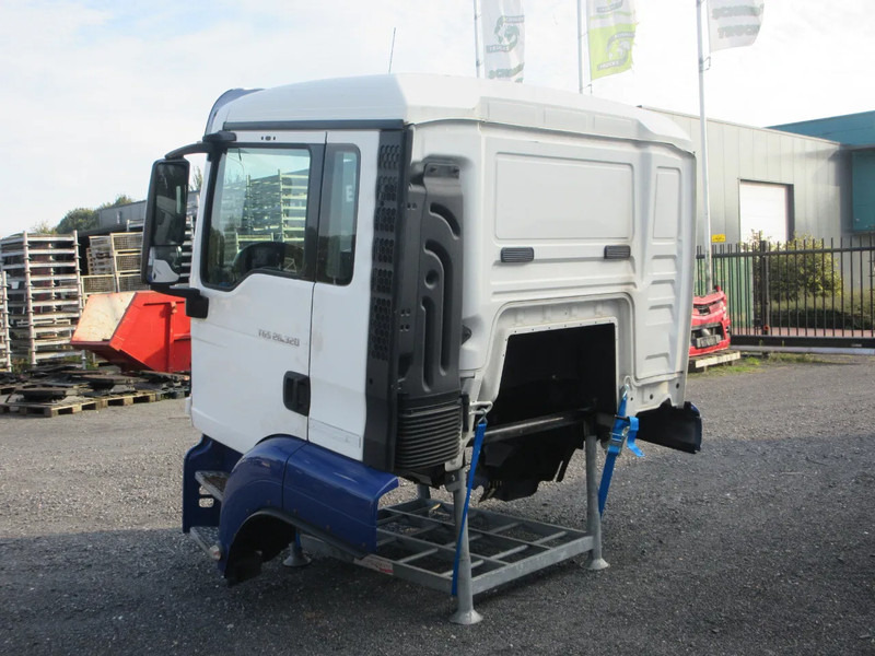 MAN MAN 26.320 TGS CABINE DAG UITVOERING MODEL 2016 EURO 6 - Cab and interior for Truck: picture 4 MAN MAN 26.320 TGS CABINE DAG UITVOERING MODEL 2016 EURO 6 - Cab and interior for Truck: picture 4