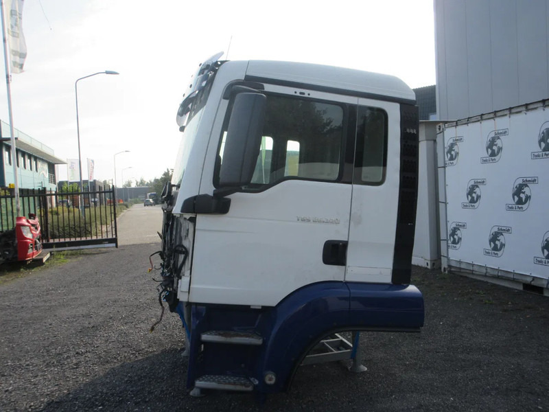 MAN MAN 26.320 TGS CABINE DAG UITVOERING MODEL 2016 EURO 6 - Cab and interior for Truck: picture 3 MAN MAN 26.320 TGS CABINE DAG UITVOERING MODEL 2016 EURO 6 - Cab and interior for Truck: picture 3
