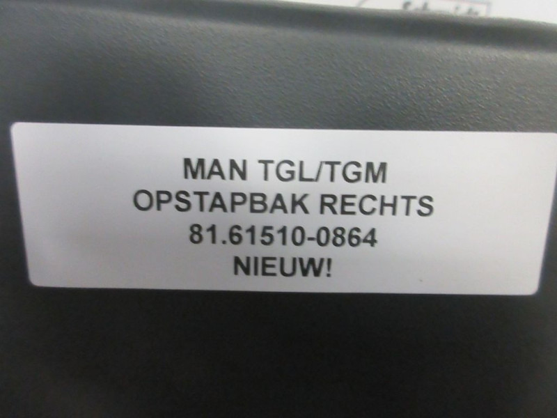 MAN TGM/TGL 81.61510-0864 OPSTAPBAK RECHTS NIEUW! - Cab and interior for Truck: picture 2 MAN TGM/TGL 81.61510-0864 OPSTAPBAK RECHTS NIEUW! - Cab and interior for Truck: picture 2