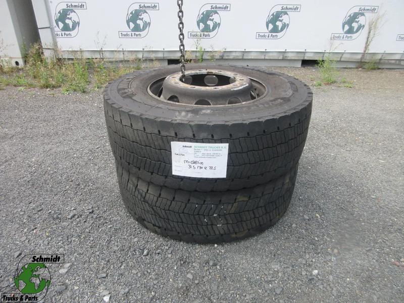 Michelin 315/70R22.5 // 2 X ACHTER BAND MET STAAL WIEL - Tire for Truck: picture 1 Michelin 315/70R22.5 // 2 X ACHTER BAND MET STAAL WIEL - Tire for Truck: picture 1