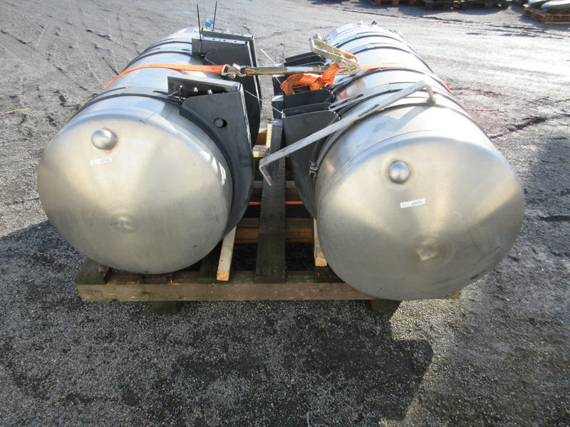 Scania 2859387 // 2782051 // 2859386 // 2782050 LNG TANKS SCANIA R 410 NGS 2021 - Fuel tank for Truck: picture 3 Scania 2859387 // 2782051 // 2859386 // 2782050 LNG TANKS SCANIA R 410 NGS 2021 - Fuel tank for Truck: picture 3