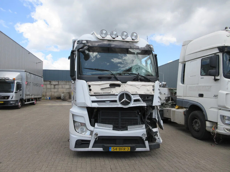 Mercedes-Benz Actros 1942 - Tractor unit: picture 2 Mercedes-Benz Actros 1942 - Tractor unit: picture 2