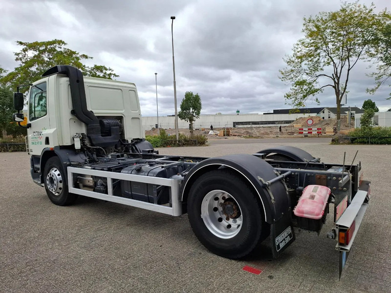DAF CF75-250 / ADR / ONLY:320740 KM / PTO / INLINER / ALCOA / GOOD CONDITION / MANUAL / EURO-5 / 2011 - Cab chassis truck: picture 3 DAF CF75-250 / ADR / ONLY:320740 KM / PTO / INLINER / ALCOA / GOOD CONDITION / MANUAL / EURO-5 / 2011 - Cab chassis truck: picture 3