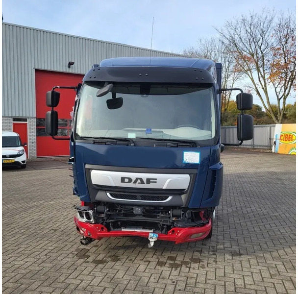 DAF LF 210 / ENGINE RUNNING / ONLY:120371 KM / PLATFORM:1000 KG / LWDS / AIRCO / AUTOMATIC / EURO-6 / 2022 - Box truck: picture 2 DAF LF 210 / ENGINE RUNNING / ONLY:120371 KM / PLATFORM:1000 KG / LWDS / AIRCO / AUTOMATIC / EURO-6 / 2022 - Box truck: picture 2