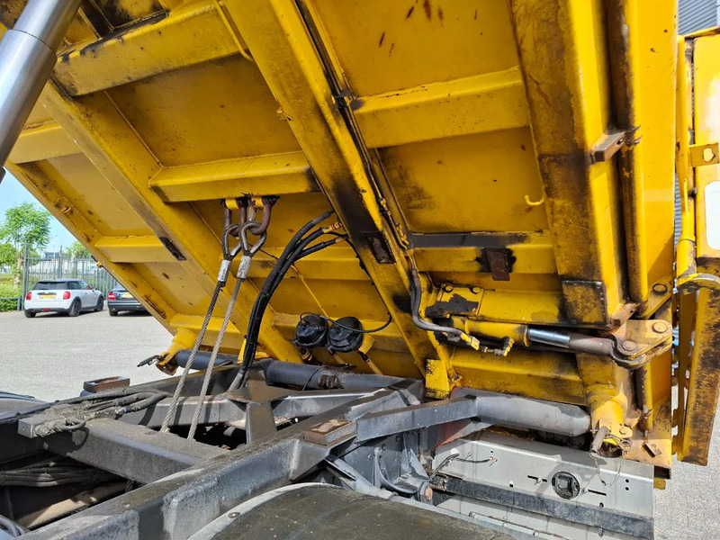 Tipper, Crane truck MAN TGM 18.250 / 4X4 / NL TRUCK / TUV:30-04-2026 / 118783 KM / HMF 1110 K2 / ROTATOR / GOOD TYRES / FULL-STEEL / DRUM BRAKES / MANUA: picture 18