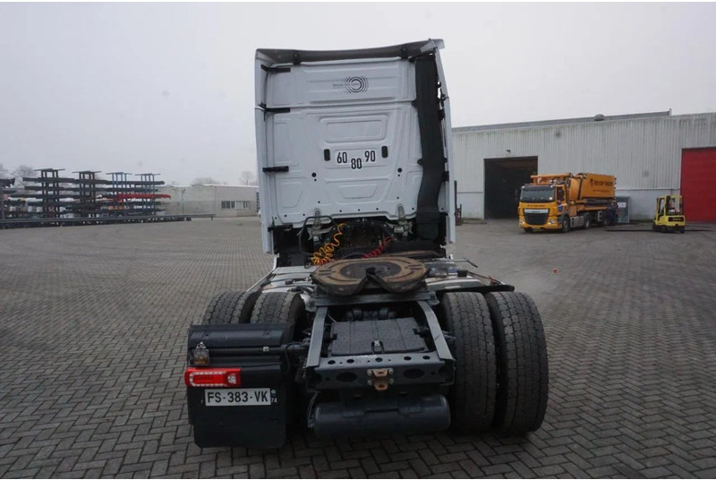 Mercedes-Benz ACTROS 1863 / ENGINE RUNNING / RETARDER/ HYDRAULICS / ONLY: 268593KM / GIGA-SPACE / MIRRORCAM / AUTOMATIC / EURO-6 / 2020 - Tractor unit: picture 4 Mercedes-Benz ACTROS 1863 / ENGINE RUNNING / RETARDER/ HYDRAULICS / ONLY: 268593KM / GIGA-SPACE / MIRRORCAM / AUTOMATIC / EURO-6 / 2020 - Tractor unit: picture 4