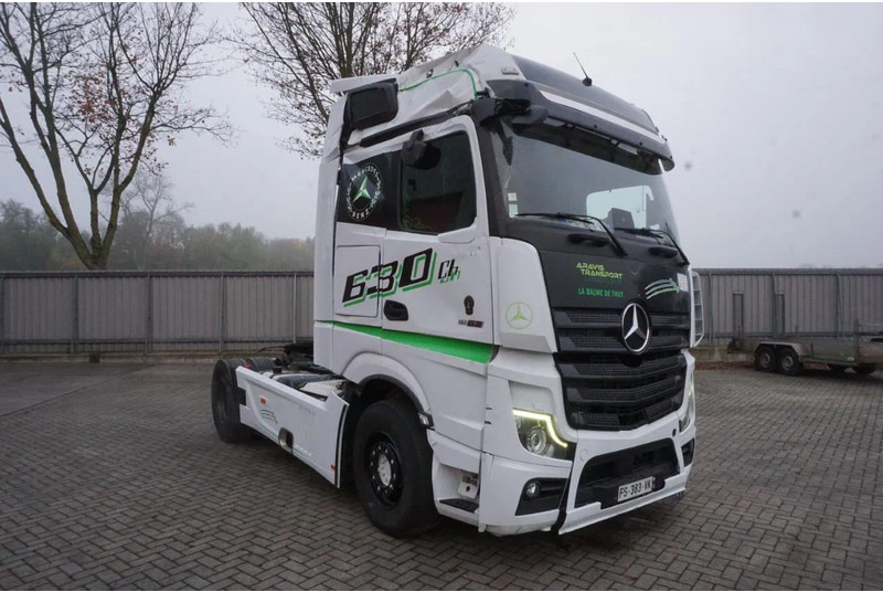 Mercedes-Benz ACTROS 1863 / ENGINE RUNNING / RETARDER/ HYDRAULICS / ONLY: 268593KM / GIGA-SPACE / MIRRORCAM / AUTOMATIC / EURO-6 / 2020 - Tractor unit: picture 2 Mercedes-Benz ACTROS 1863 / ENGINE RUNNING / RETARDER/ HYDRAULICS / ONLY: 268593KM / GIGA-SPACE / MIRRORCAM / AUTOMATIC / EURO-6 / 2020 - Tractor unit: picture 2