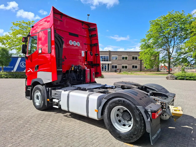 Renault T520 / RETARDER / DOUBLE TANK / TUV:19-03-2026 / PARKCOOL / ACC / LWDS / FRIDGE / AUTOMATIC / EURO-6 / 2019 - Tractor unit: picture 3 Renault T520 / RETARDER / DOUBLE TANK / TUV:19-03-2026 / PARKCOOL / ACC / LWDS / FRIDGE / AUTOMATIC / EURO-6 / 2019 - Tractor unit: picture 3