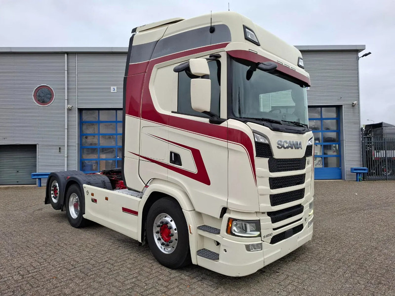 Scania NGS S650 V8 / RETARDER / 633397 KM / 9 TON FRONT AXELE / FULL-AIR / INLINER / FULL SPOILER / LEATHER / ALCOA / NAVI / FRIDGE / E - Tractor unit: picture 2 Scania NGS S650 V8 / RETARDER / 633397 KM / 9 TON FRONT AXELE / FULL-AIR / INLINER / FULL SPOILER / LEATHER / ALCOA / NAVI / FRIDGE / E - Tractor unit: picture 2