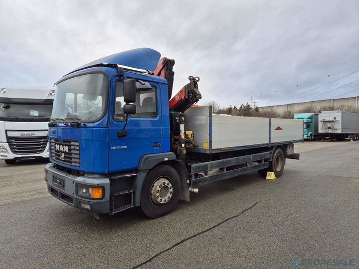 MAN ME 18.280 EURO 3 valník + hydraulická ruka FASSI F110A.23 - Dropside/ Flatbed truck, Crane truck: picture 2 MAN ME 18.280 EURO 3 valník + hydraulická ruka FASSI F110A.23 - Dropside/ Flatbed truck, Crane truck: picture 2