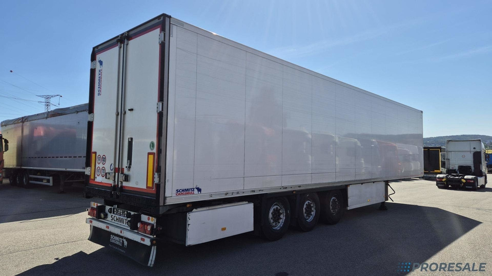 SCHMITZ CARGOBULL SKO 24/L - 13.4 FP60 COOL - mrazírenský návěs + diesel-ekektrický agregát CARRIER VECTOR 1550 - Refrigerator semi-trailer: picture 3 SCHMITZ CARGOBULL SKO 24/L - 13.4 FP60 COOL - mrazírenský návěs + diesel-ekektrický agregát CARRIER VECTOR 1550 - Refrigerator semi-trailer: picture 3