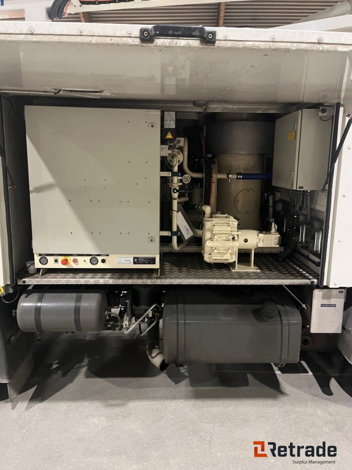 Deice bil Volvo FL6H Elephant MY, Vestegaard A/S - Construction equipment: picture 5 Deice bil Volvo FL6H Elephant MY, Vestegaard A/S - Construction equipment: picture 5