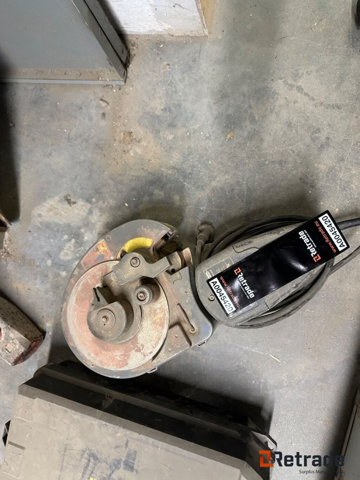 Hitachi VB16Y klippe og bukke maskine - Construction equipment: picture 1 Hitachi VB16Y klippe og bukke maskine - Construction equipment: picture 1