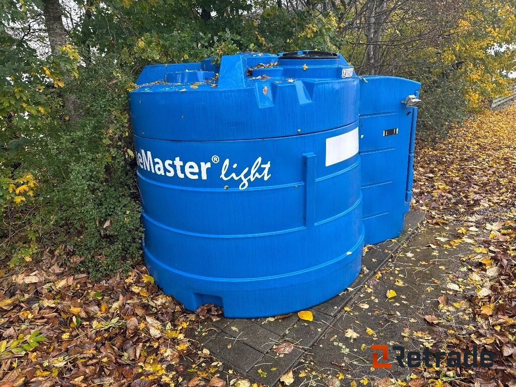Addblu tank 3500L med pumpe Bluemaster Light 3500L - Industrial equipment: picture 1 Addblu tank 3500L med pumpe Bluemaster Light 3500L - Industrial equipment: picture 1
