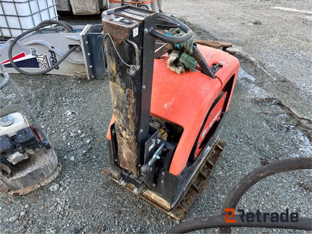 Markvibrator Husqvarna LG 504 - Construction equipment: picture 3 Markvibrator Husqvarna LG 504 - Construction equipment: picture 3