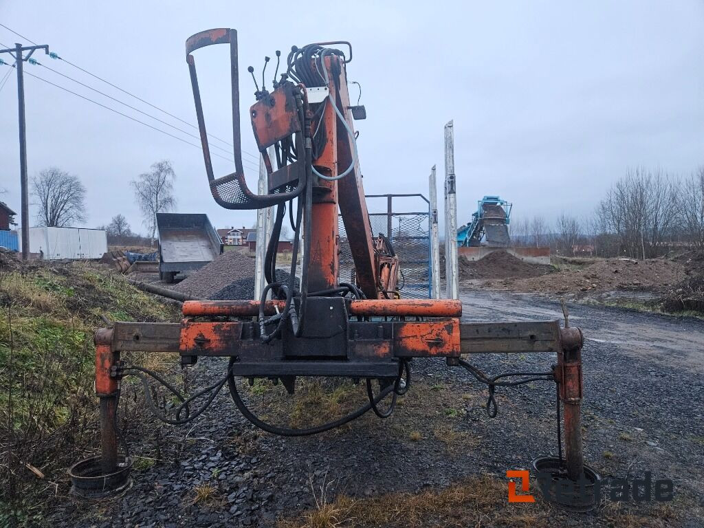 Timmerrede med Hiab kran på lastväxlarram - Roll-off container: picture 2 Timmerrede med Hiab kran på lastväxlarram - Roll-off container: picture 2