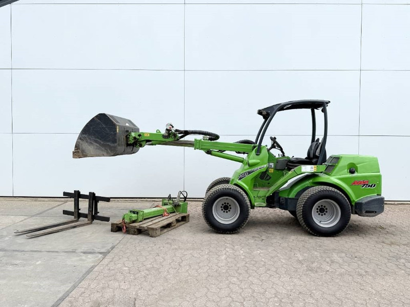 Avant M750 Opti Drive - Bucket + Jib + Forks - Telescopic wheel loader: picture 1 Avant M750 Opti Drive - Bucket + Jib + Forks - Telescopic wheel loader: picture 1