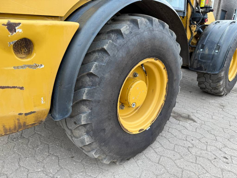 Wheel loader Cat 908M - German Machine / Quick Coupler: picture 19