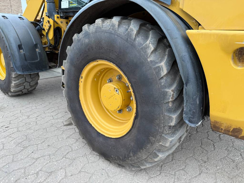 Wheel loader Cat 908M - German Machine / Quick Coupler: picture 18