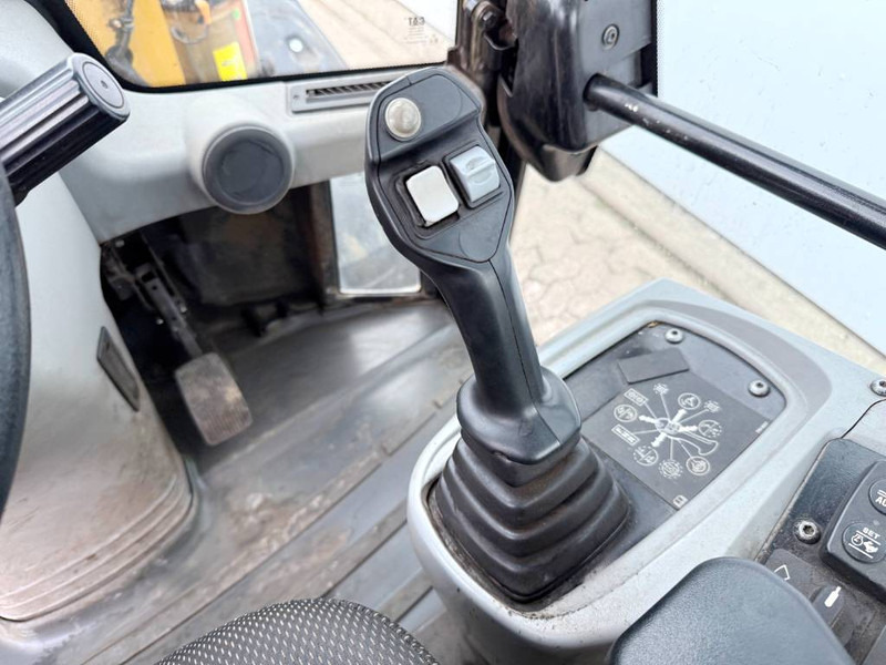 Wheel loader Cat 908M - German Machine / Quick Coupler: picture 10